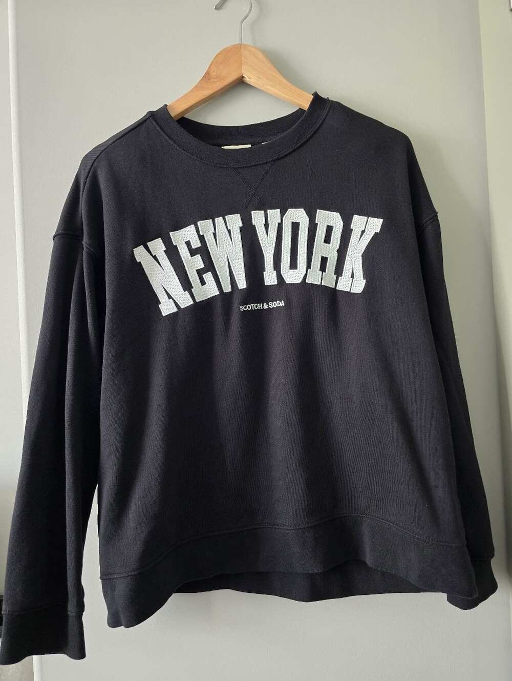 Scotch & Soda New York Black Crewneck Sweatshirt Size Medium
